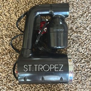 St Tropez pro light spray tan machine w/ box plus Norvell solution. Used once